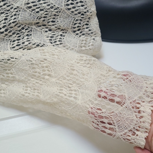 Michelle Lynn Lace Cover Up Size M Ivory - Picture 4 of 7